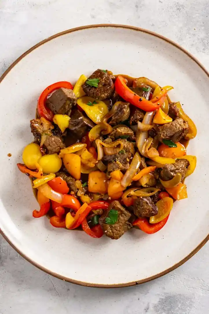 Red Pepper & Garlic Beef Tips