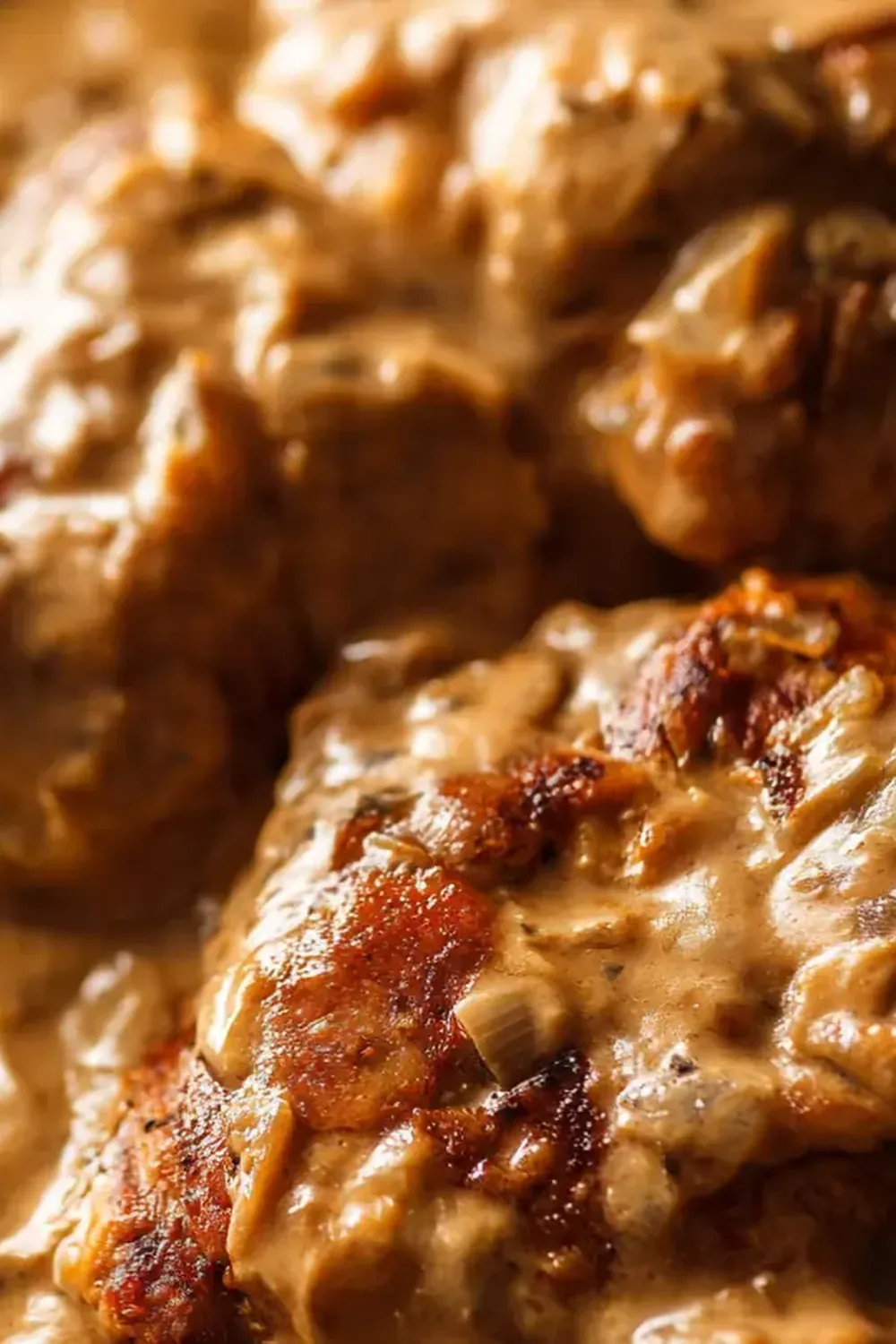 Southern Smothered Chicken & Gravy