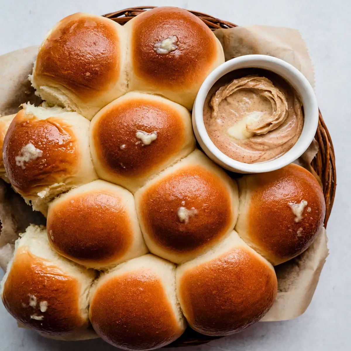 Cozy Weekend Project: Copycat Texas Roadhouse Cinnamon Butter Rolls